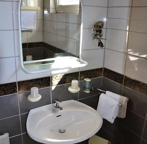 Konukevi Aschacher Hof 3*