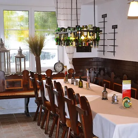 בית הארחה Aschacher Hof אשאך אן דר דונאו